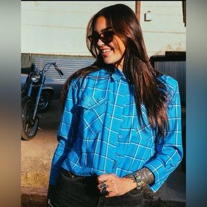 Women’s DIXXON Crop Flannel “Brentwood” Size Small.